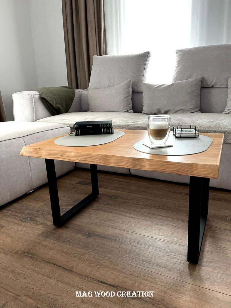 Masa de cafea din Cires